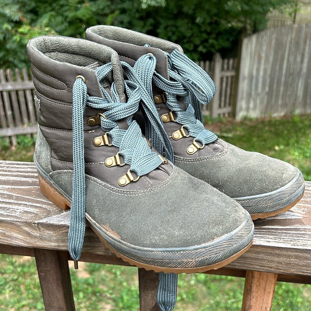 Keds Waterproof Boots size 10 (fit like 9) Green